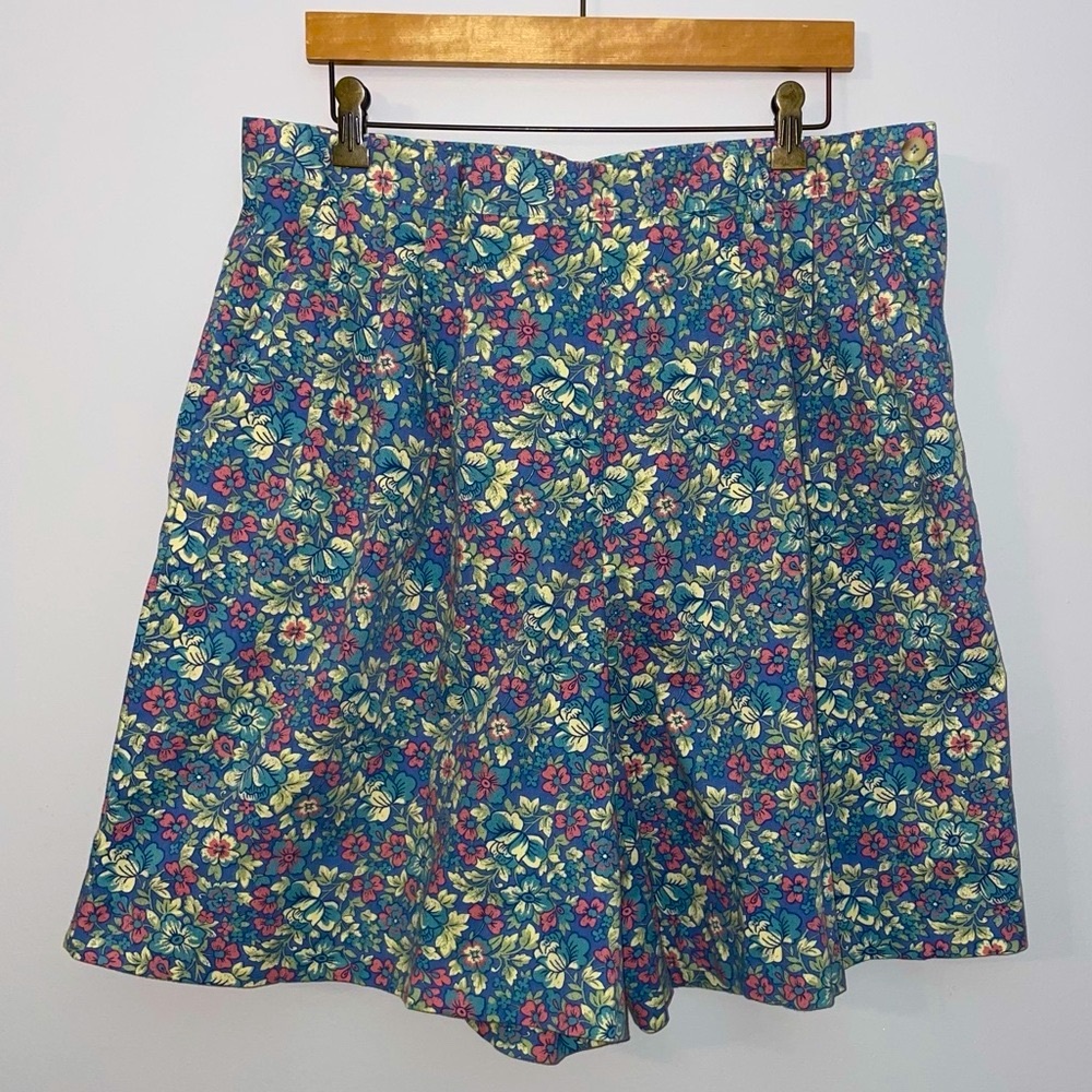 Vtg LL Bean Floral Pleated Shorts Size 1X - 9” Inseam Cottagecore Grandmacore